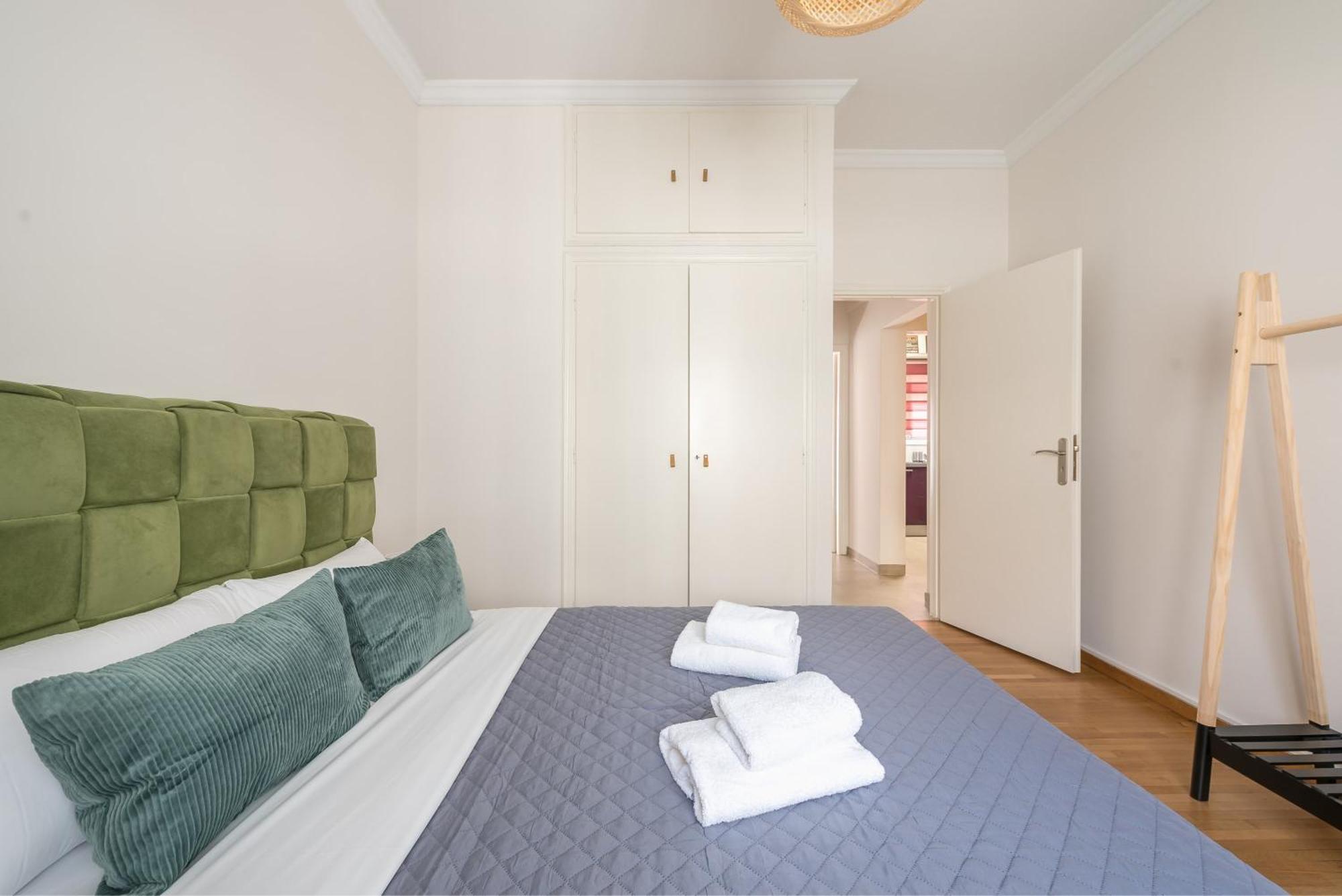 アテネStylish 2 Bd Urban Retreat Near Panormou Metroアパートメント エクステリア 写真