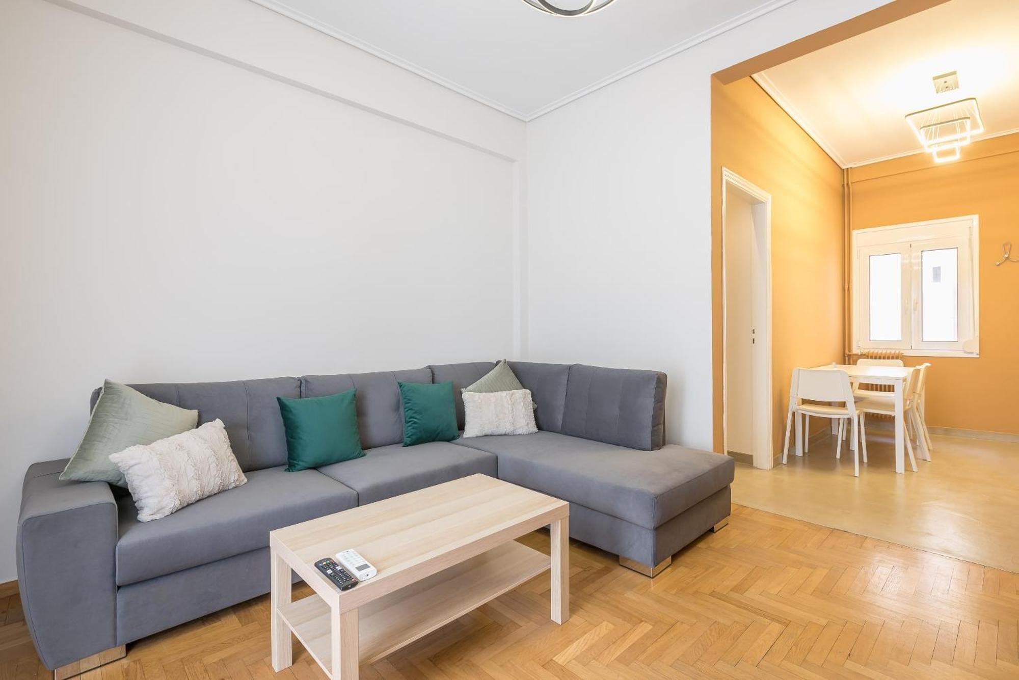 アテネStylish 2 Bd Urban Retreat Near Panormou Metroアパートメント エクステリア 写真