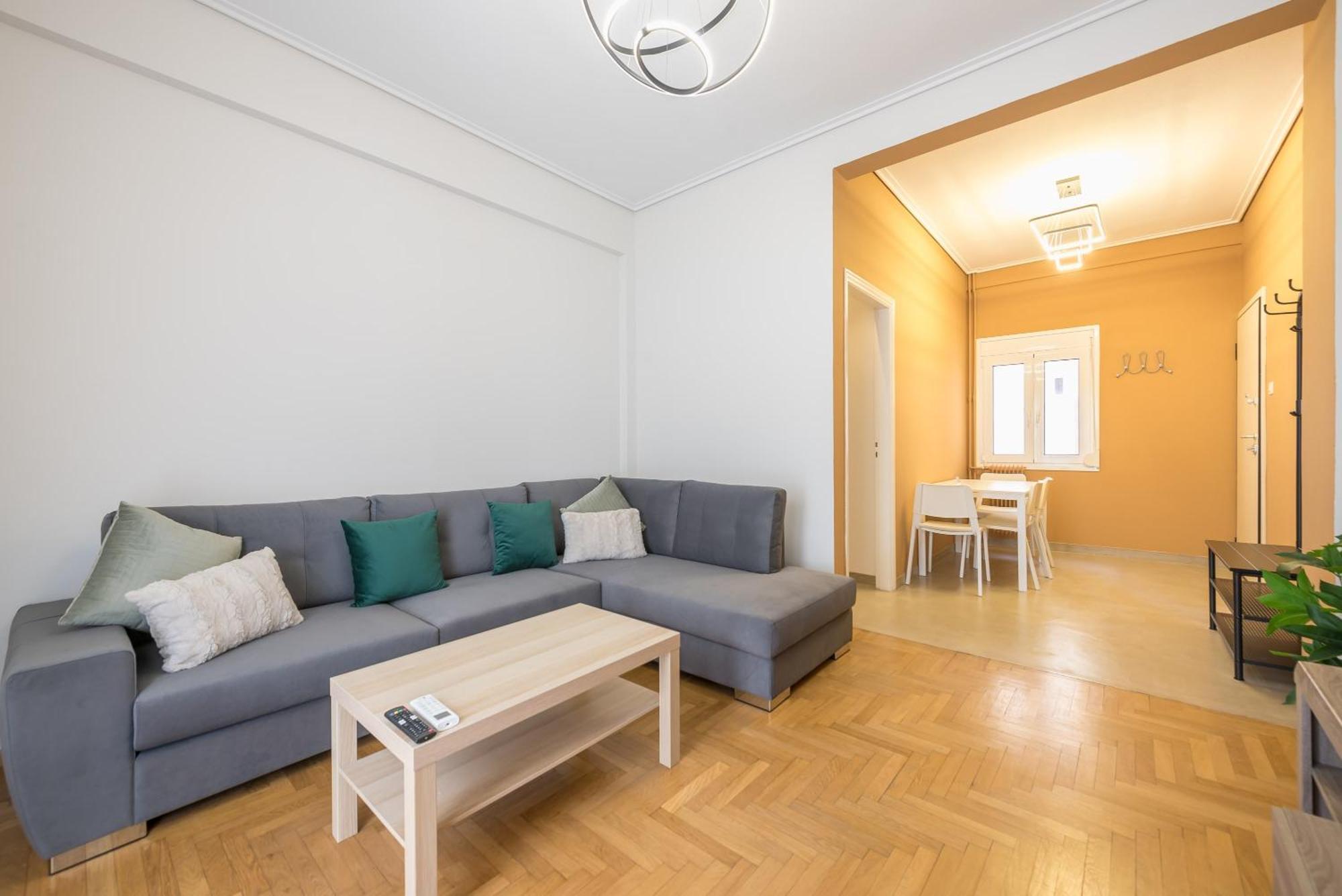 アテネStylish 2 Bd Urban Retreat Near Panormou Metroアパートメント エクステリア 写真